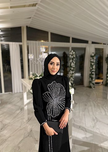 m Beden siyah Renk Boncuk İşlemeli Siyah Uzun Kollu Elbise