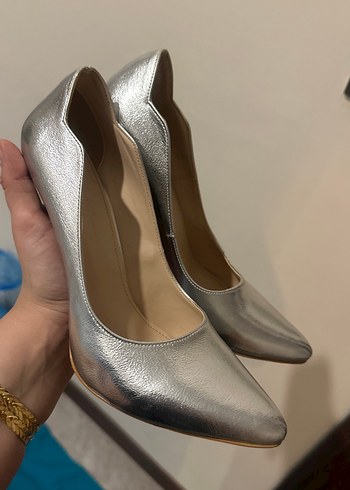 Gri Metal Tokalı Stiletto Kadın Ayakkabı - Görsel 2