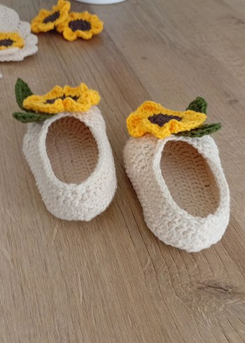 Çiçek Desenli Krem Rengi Bebek Seti - Görsel 7