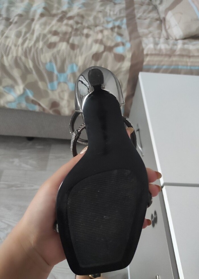 Mango strass bantlı topuklu ayakkabı - Görsel 5