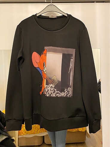 sweatshirt
