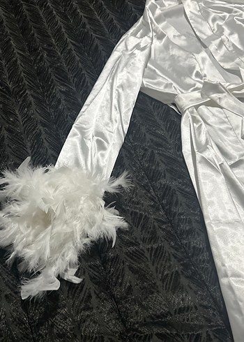 Beyaz Parlak Kadın Sabahlık hiç kullanılmadı - Görsel 3