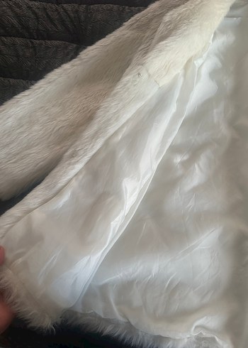 Beyaz  Kürk Midi Palto fendi markadır - Görsel 3