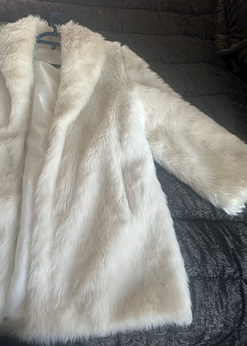 Beyaz  Kürk Midi Palto fendi markadır - Görsel 4