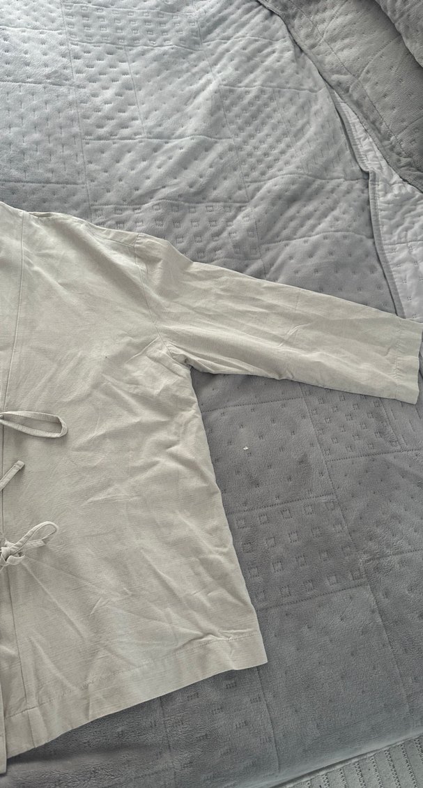 Bej V Yaka Keten Kadın Gömlek hiç kullanılmadı - Görsel 4