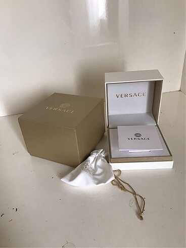 Versace kutu