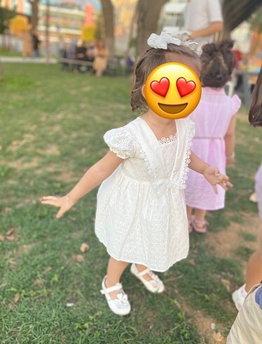 Dantelli fistolu bebek elbisesi bebek doğum günü elbisesi