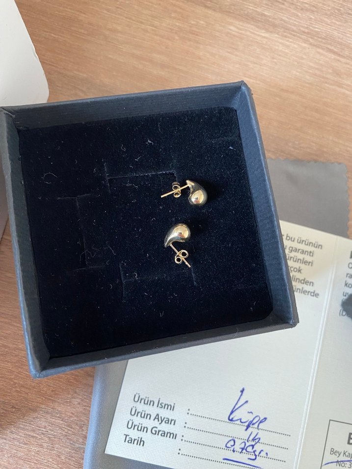 Altın Renkli Minimalist Midi Küpe - Görsel 3