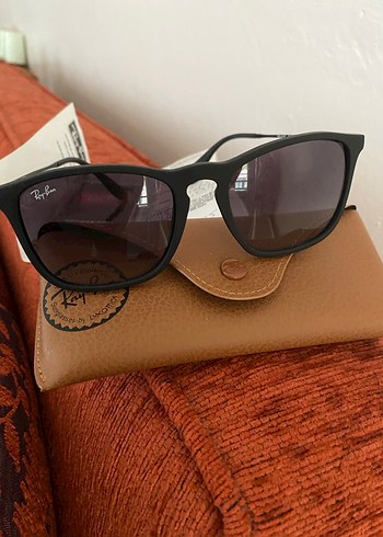 Ray Ban