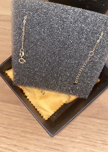 Zincir Detaylı Altın Kadın Bileklik - Görsel 3