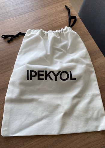 ipekyol Beyaz Cizgili Cizgi Canta