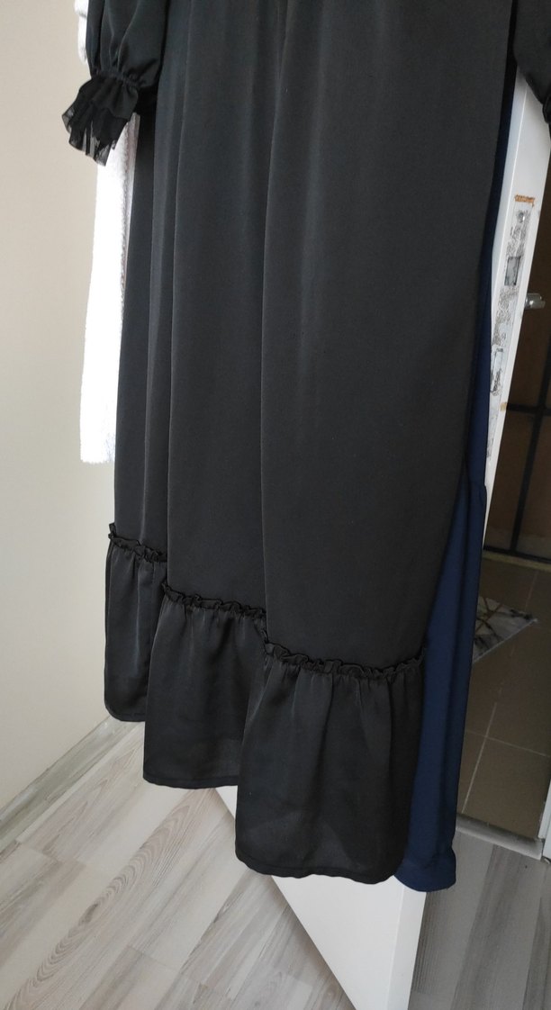 Uzun Siyah Gotik Kadın Elbise - Görsel 3