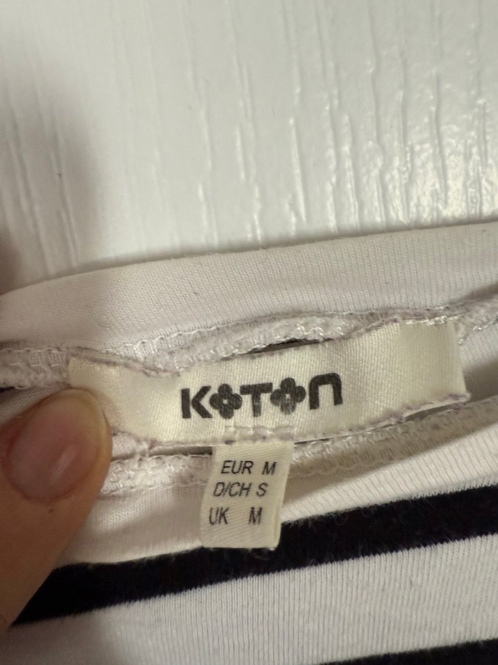 Kadın Gri Beyaz Çizgili Kısa Kollu Tişört - Görsel 2