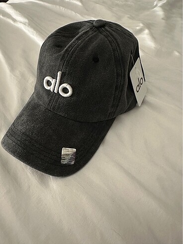 Alo yoga off - duty cap