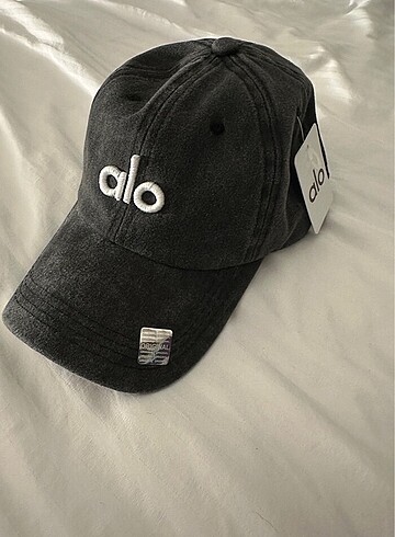 Alo yoga off - duty cap