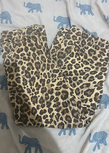 Leopar Desenli Kadın Midi Kumaş Pantolon - Görsel 2