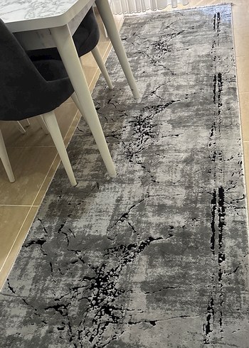 Gri Çağdaş Desenli Halı