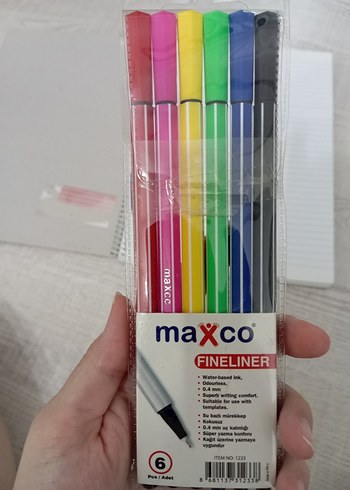 Beden Renkli Fineliner Kalem Seti ve Çizgili Defter