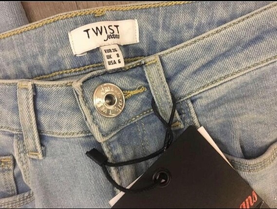 Twist skinny jean