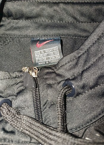 Siyah Fermuarlı Yüksek Yakalı Kadın Ceket - Görsel 4