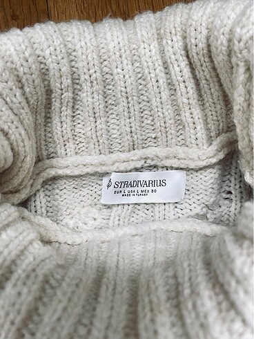 Stradivarius saç örgülü balıkçı krem kazak - Görsel 6