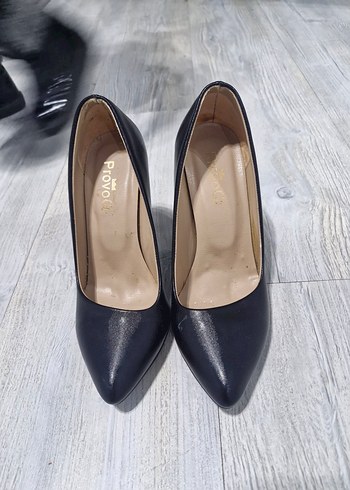 Ayakkabı dünyası 37