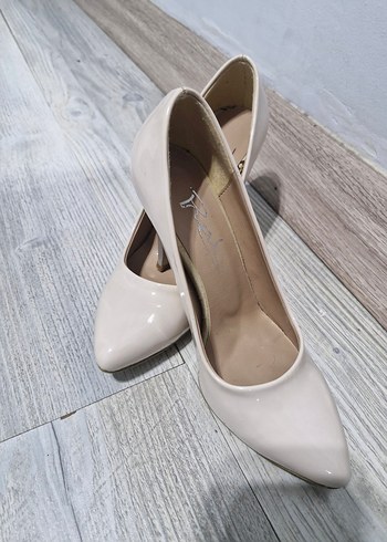 Beyaz Stiletto Topuklu Kadın Ayakkabı - Görsel 2