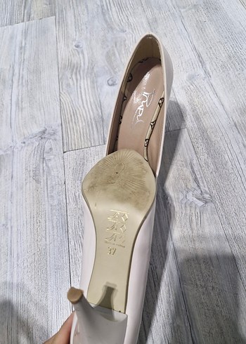 Beyaz Stiletto Topuklu Kadın Ayakkabı - Görsel 3