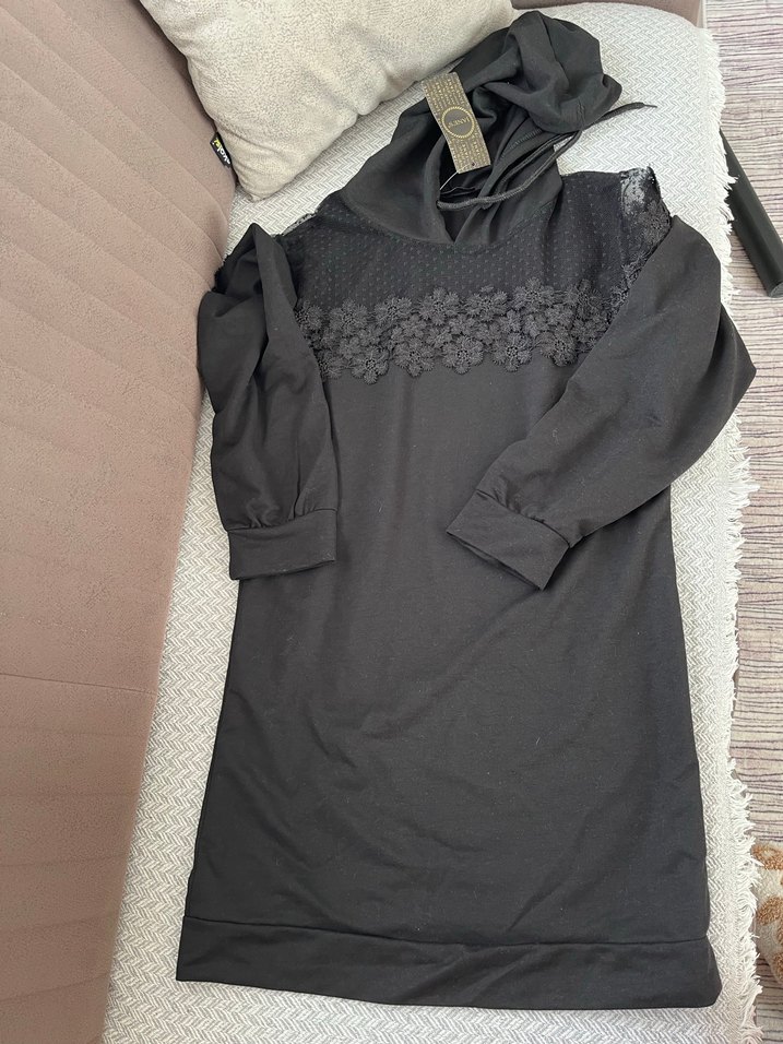 Dantel Detaylı Siyah Uzun Bluz - Görsel 3