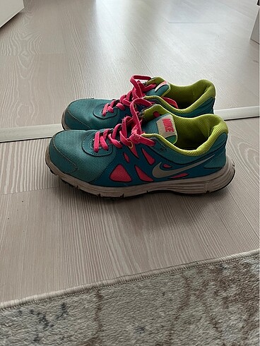 Orijinal Nike spor ayakkabı