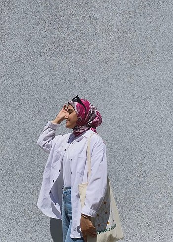 Düğmeli Beyaz Pamuklu Uzun Kollu Gömlek