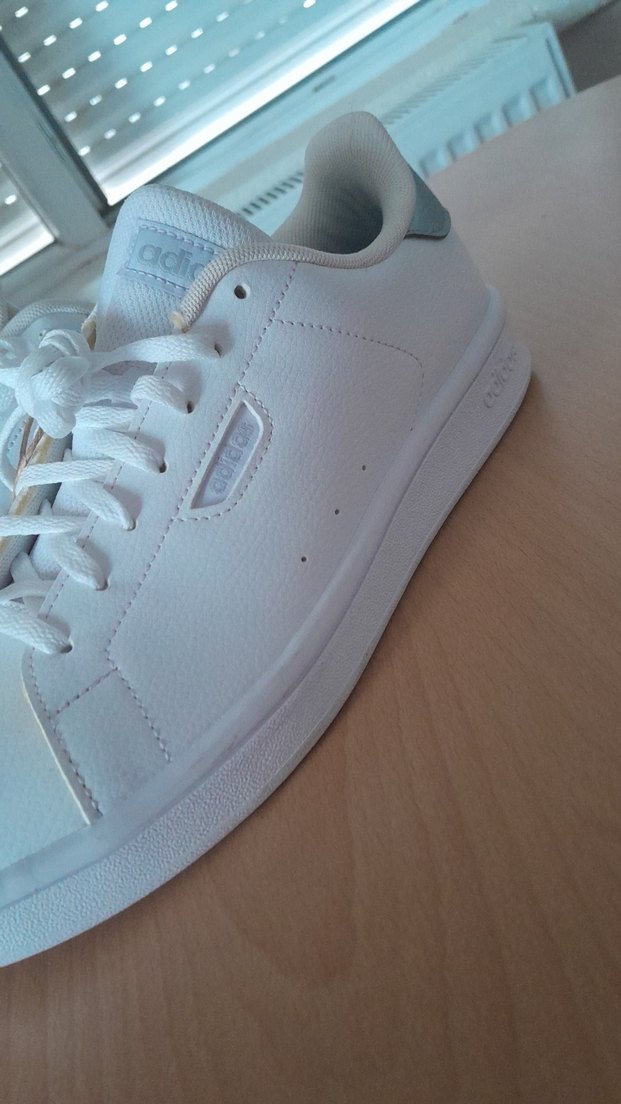 Beyaz Bağcıklı Kadın Spor Ayakkabı - Görsel 2