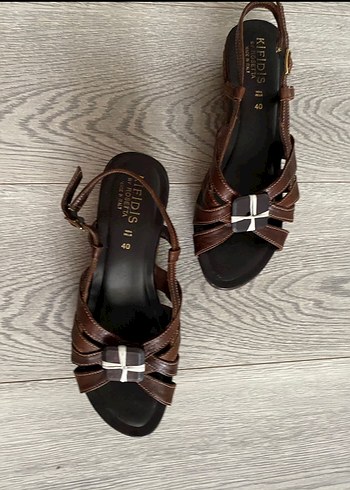 Kigidis 
Kahverengi Deri Kadın Dolgu Topuklu Sandalet - Görsel 7