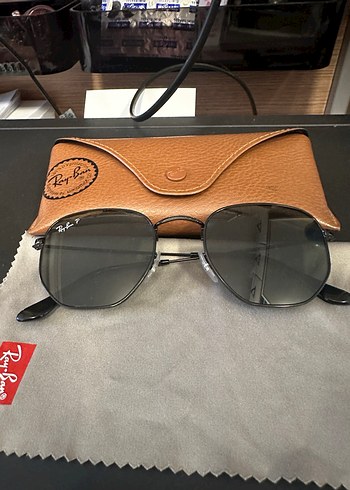 Ray Ban