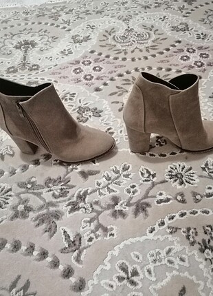 Zara (marka temsili)