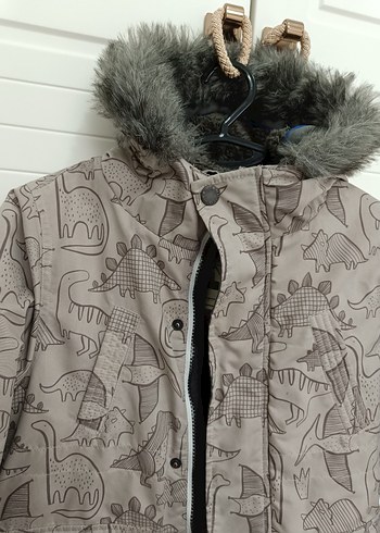 Gri Desenli Erkek Çocuk Kürklü Mont - Görsel 13