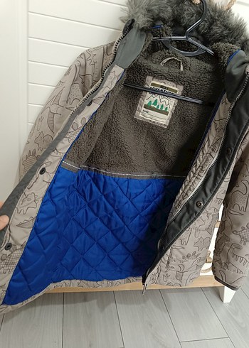 Gri Desenli Erkek Çocuk Kürklü Mont - Görsel 4