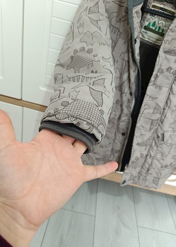 Gri Desenli Erkek Çocuk Kürklü Mont - Görsel 10