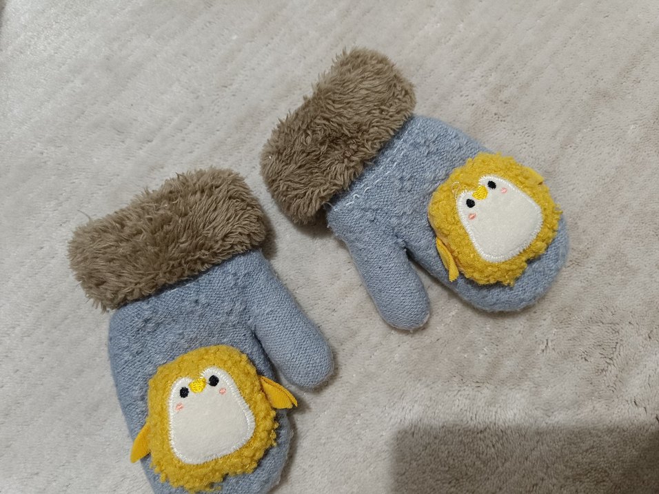 Kız Çocuk Gri Nakışlı Kürklü Eldiven - Görsel 2