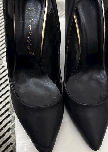 Siyah Stiletto