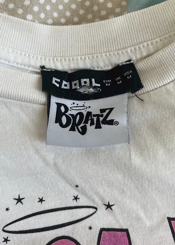 m Beden Beyaz Bratz Baskılı Tişört
