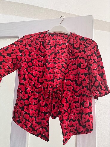 Bershka önden bağlamalı bluz