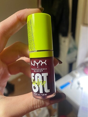 Nyx Fat Oil Chic rengi