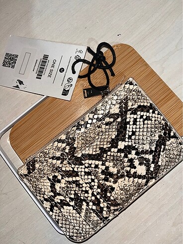 Bershka cüzdan/kartlık