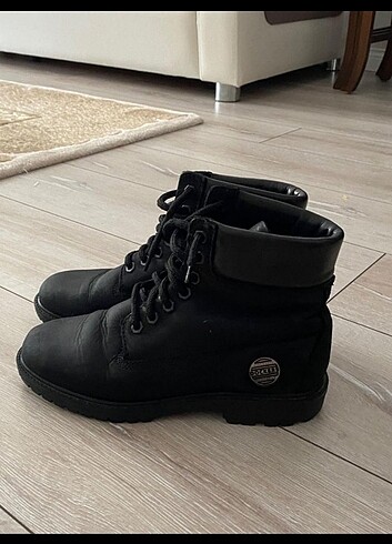 39 Beden Dockers kadın bot