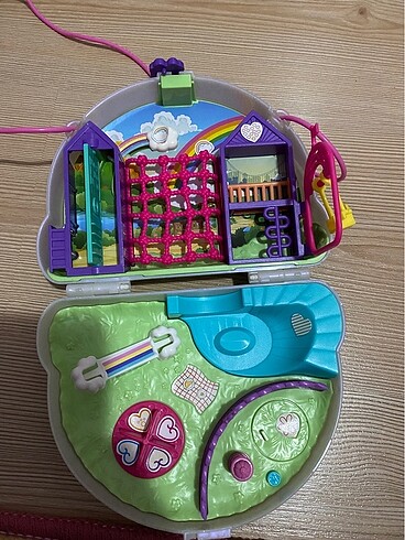 Polly Pocket oyuncak çantası (sıfırdan ayırt edemezsiniz)