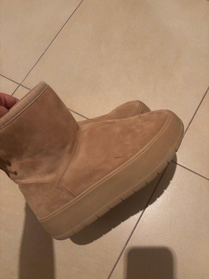 Bej Süet Kadın Topuklu Botlar - Görsel 2