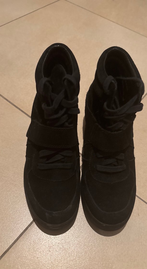 Siyah Süet Kadın Dolgu Topuklu Spor Bot - Görsel 2