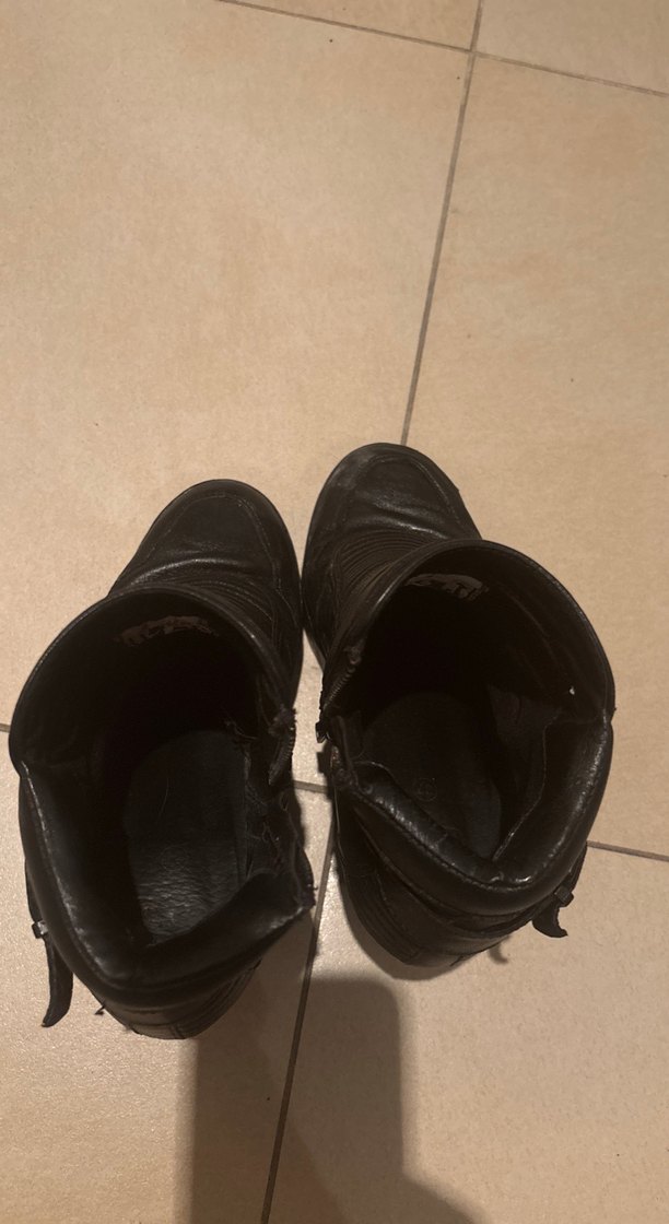 Siyah Deri Biker Dolgu Topuklu Botlar - Görsel 5