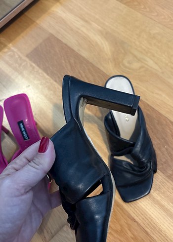 Kadın Siyah Topuklu Terlikler - Görsel 2